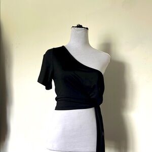 SHEIN Black One-Shoulder Crop Top